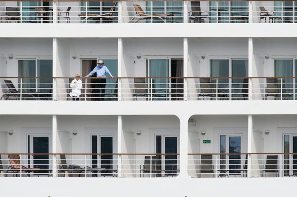 Quels sont les conseils pour camper en région de forêts de pins en hiver?