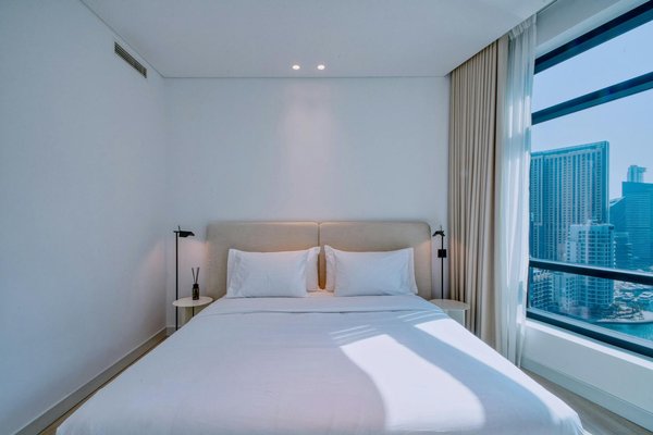 Quelles croisières incluent des randonnées pour visiter les temples d'Angkor au Cambodge?